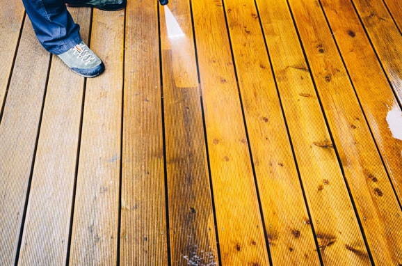 Deck-cleaning-img-min
