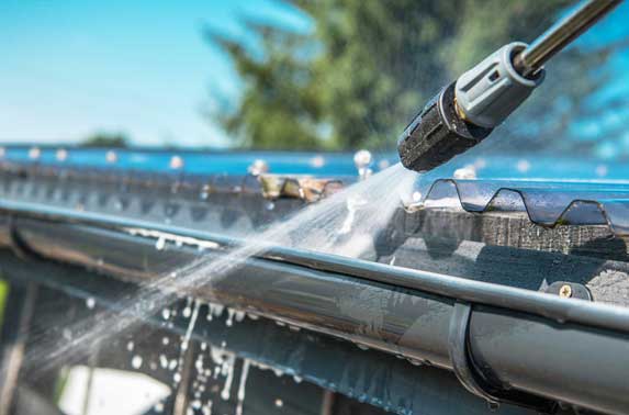 Gutter-cleaning-img